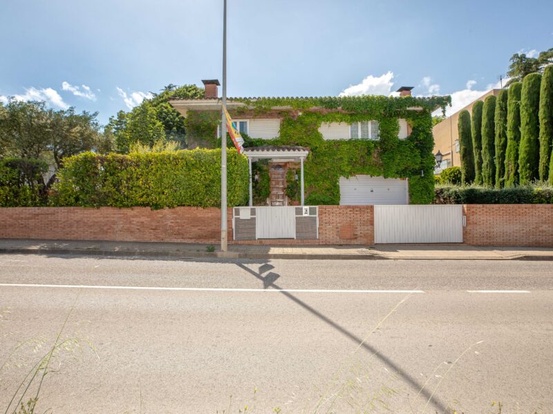 EXCLUSIVA CASA EN VENTA EN PALAU, GIRONA